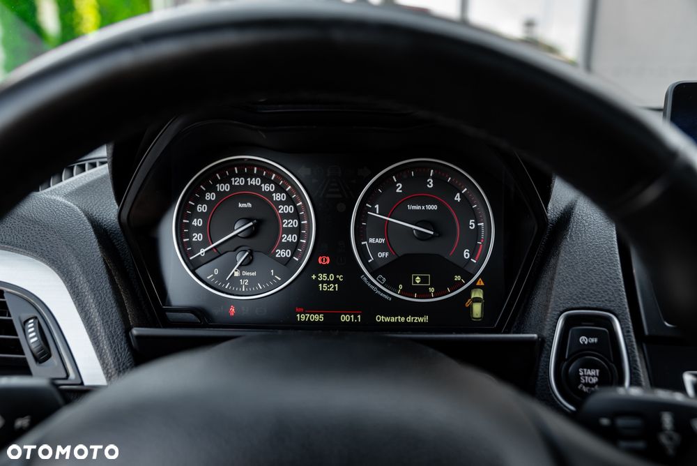 BMW Seria 1 118d Sport Line - 29