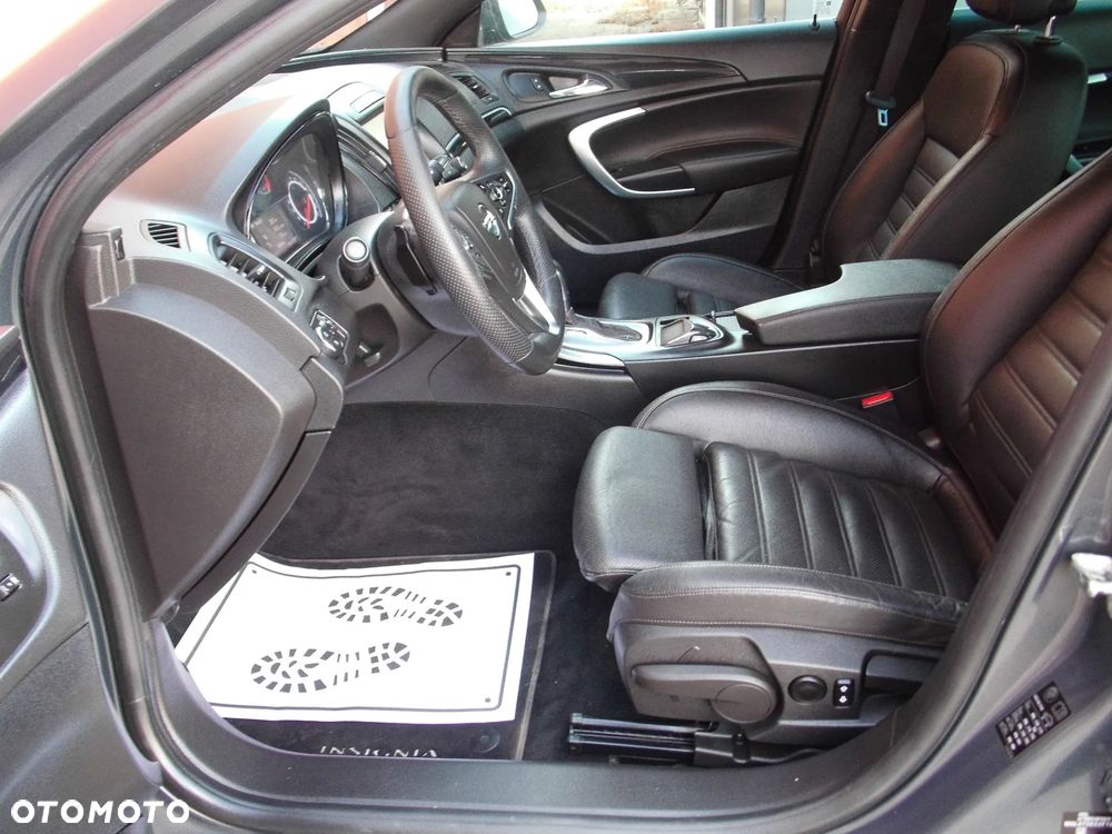 Opel Insignia 1.6 SIDI Turbo Sport - 2