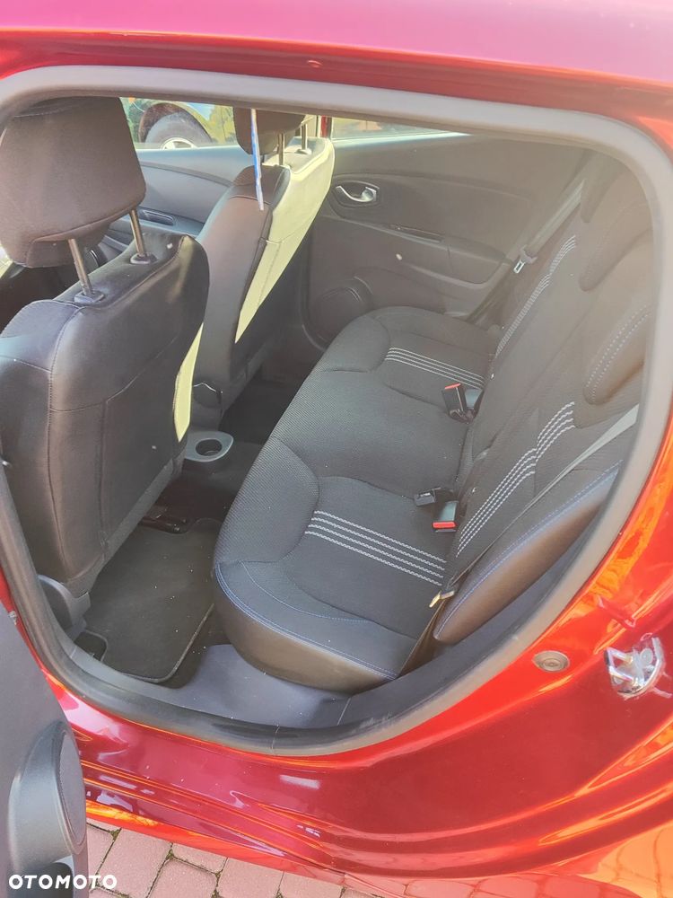 Renault Clio - 7