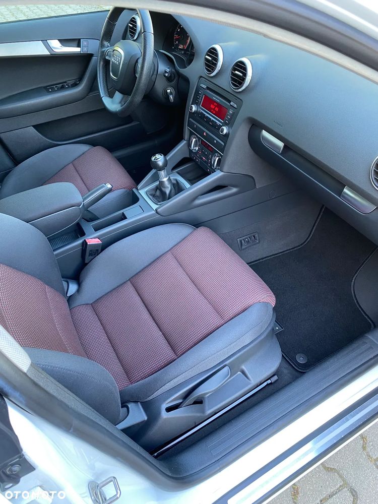 Audi A3 Sportback 1.4 TFSI Ambiente - 14