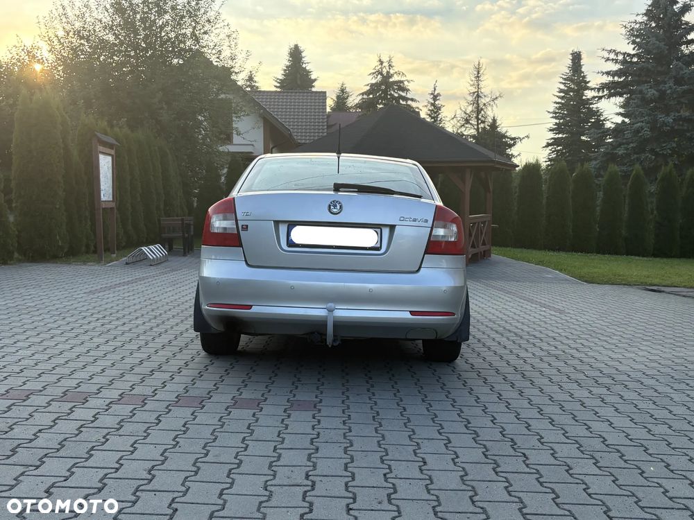 Skoda Octavia 1.6 TDI Ambiente DSG - 7