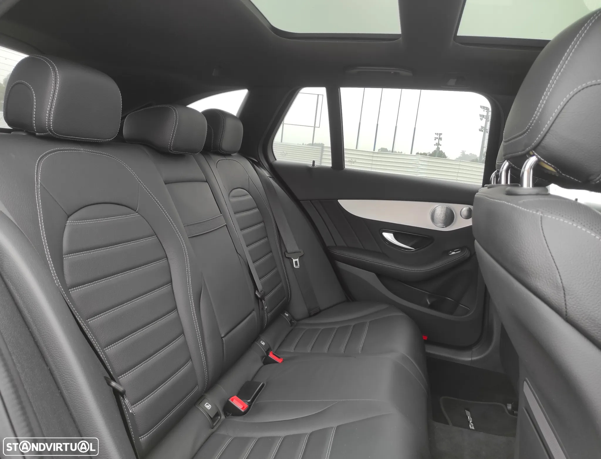 Mercedes-Benz C 300 de AMG Line - 26