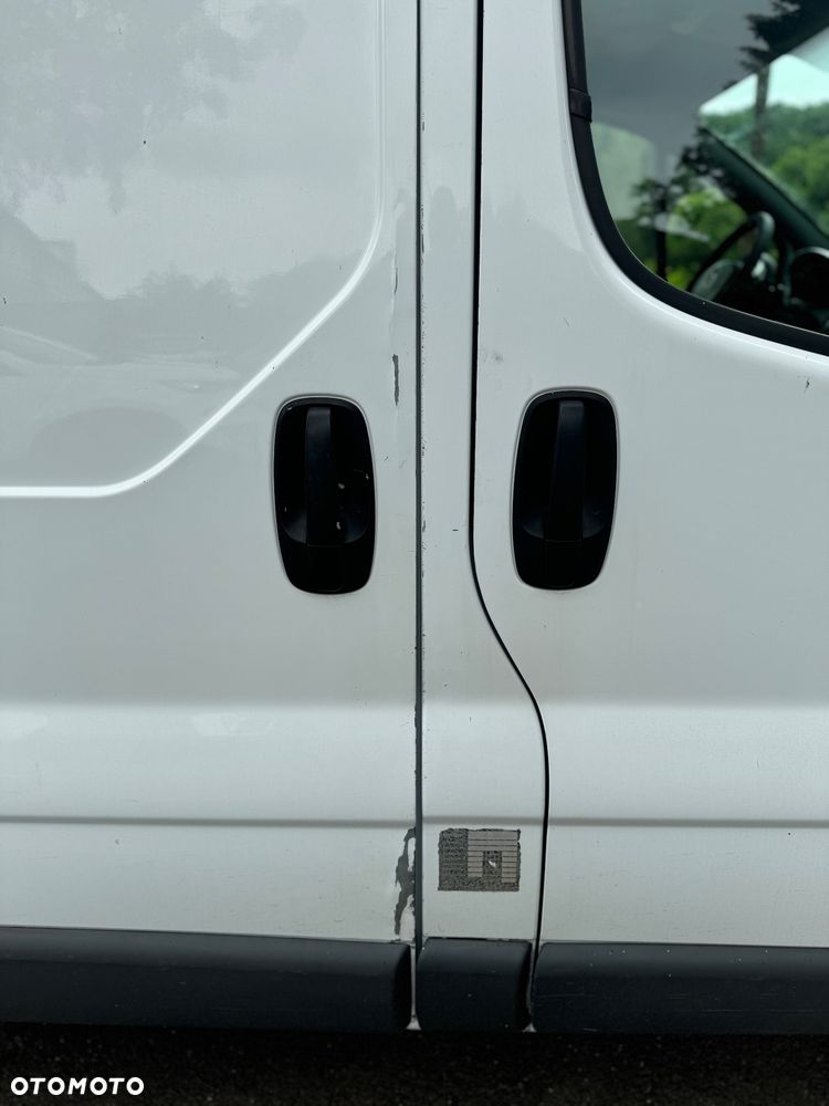 Opel Vivaro L2H1 2.9t - 10