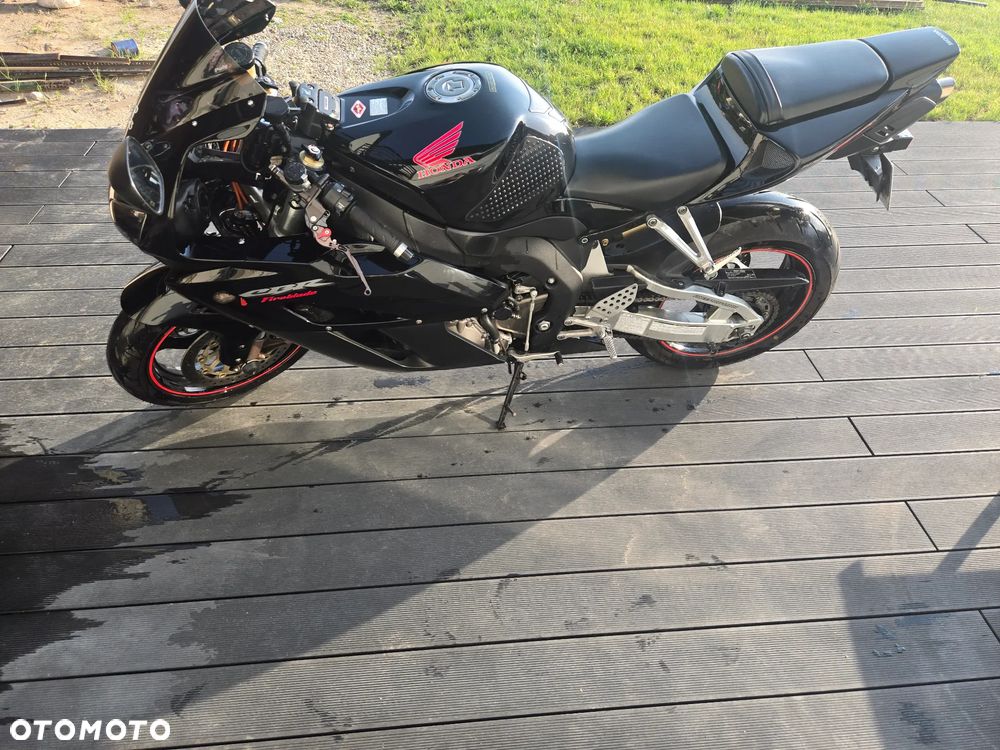 Honda CBR - 3