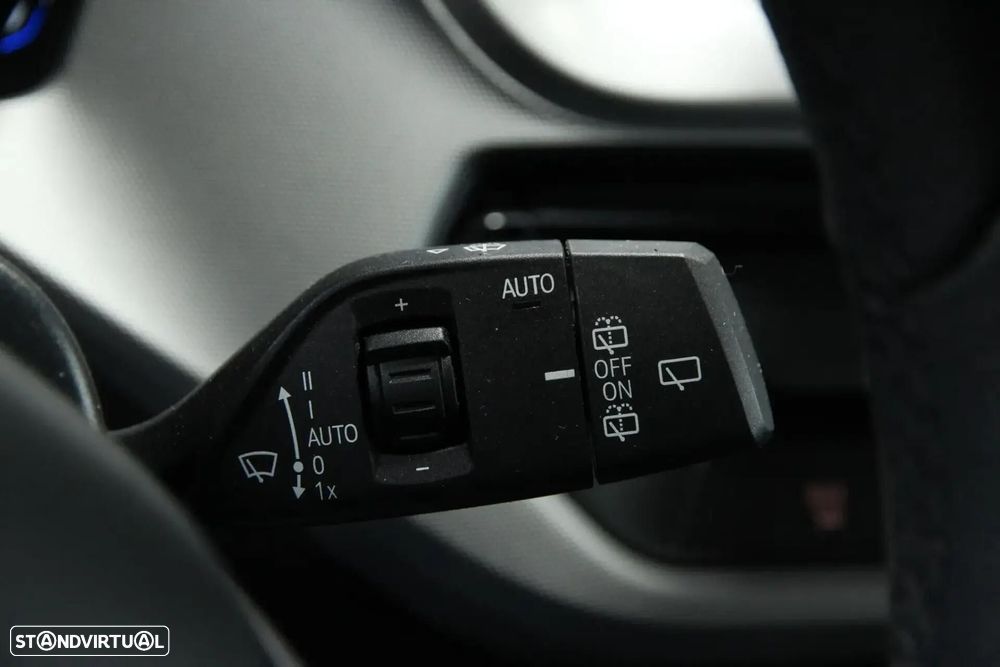 BMW 116 i Advantage — fotografia 10