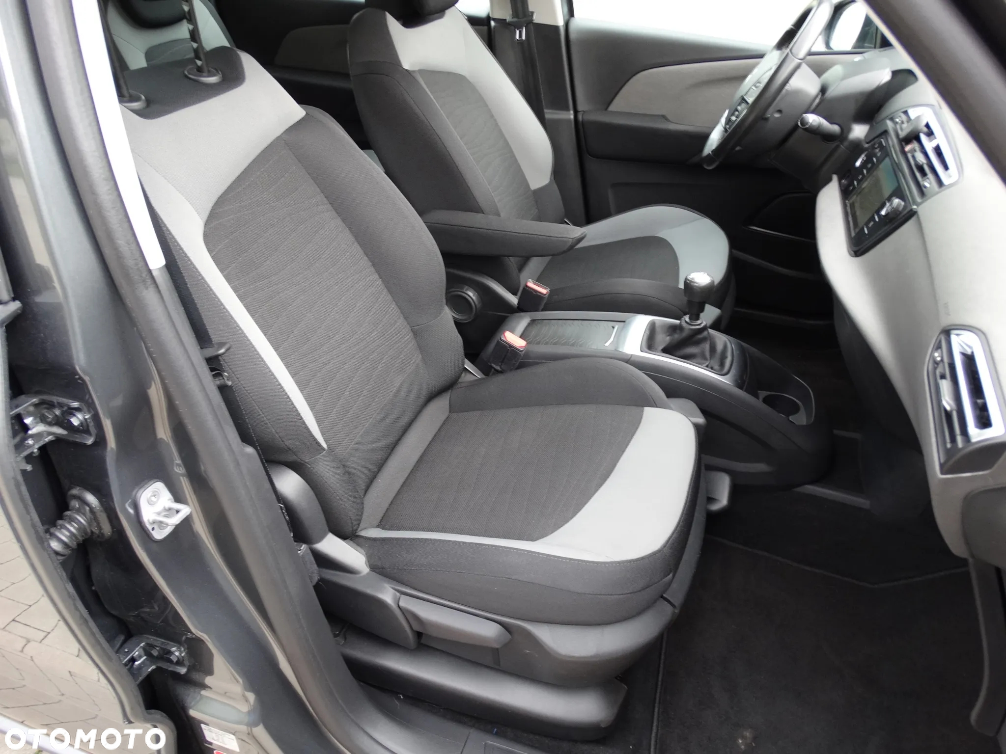 Citroën C4 Picasso PureTech 130 Stop&Start Exclusive - 27