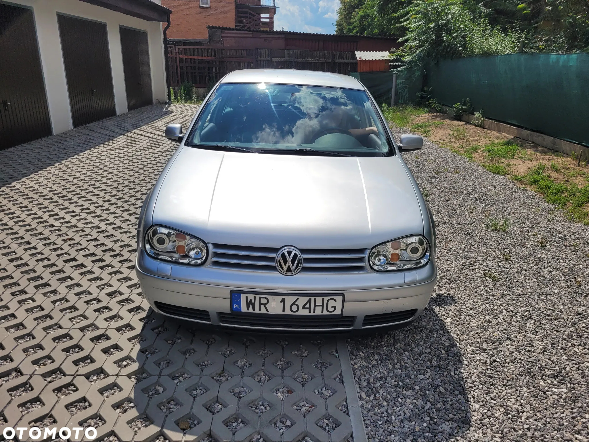 Volkswagen Golf - 2
