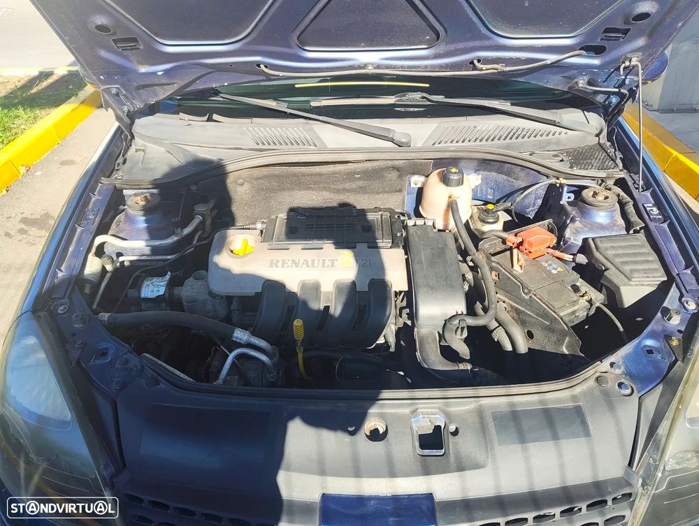 Renault Clio 1.2 16V Billabong - 7