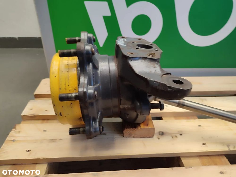 Zwolnica Zwrotnica Piasta 19025 Półoś NEW HOLLAND LB95 - 8