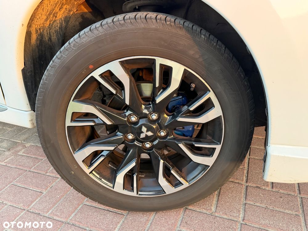 Mitsubishi Outlander 2.0 Instyle Navi 4WD CVT - 13
