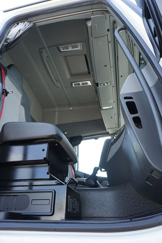 Renault C 520 / EURO 6 / ACC / 6 X 4 / RETARDER / DMC 100 000 KG - 8