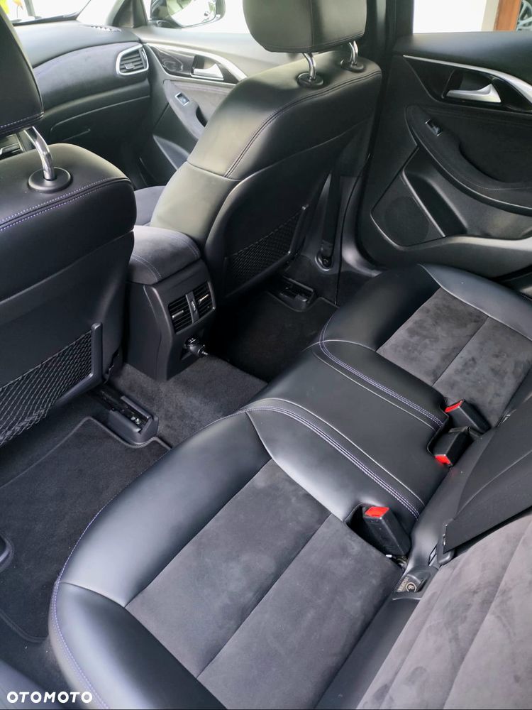Infiniti Q30 1.5d Premium City Black - 25