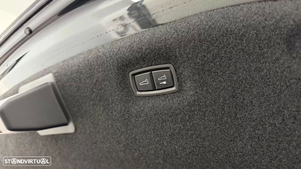 Porsche Taycan Standard - 23