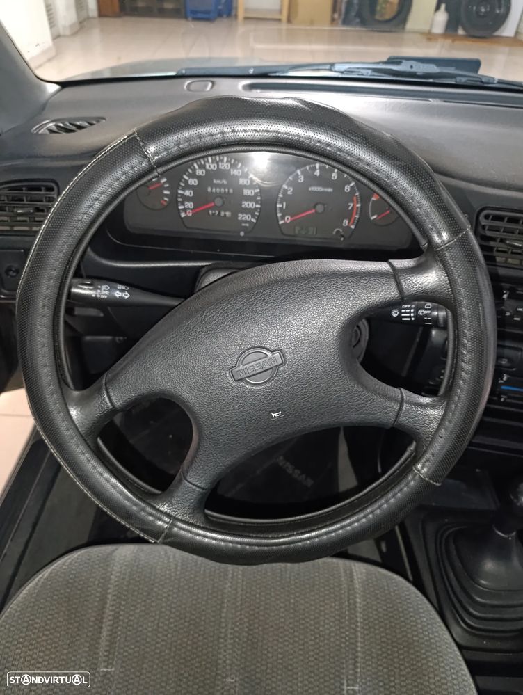 Nissan Sunny Hatchback 1.4 SLX - 5