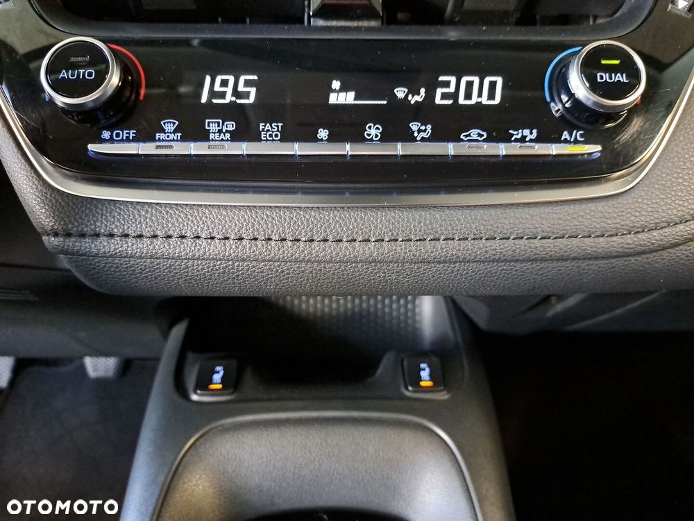 Toyota Corolla - 26