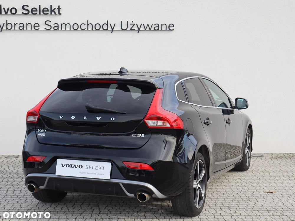 Volvo V40 D3 Drive-E R-Design Momentum - 6