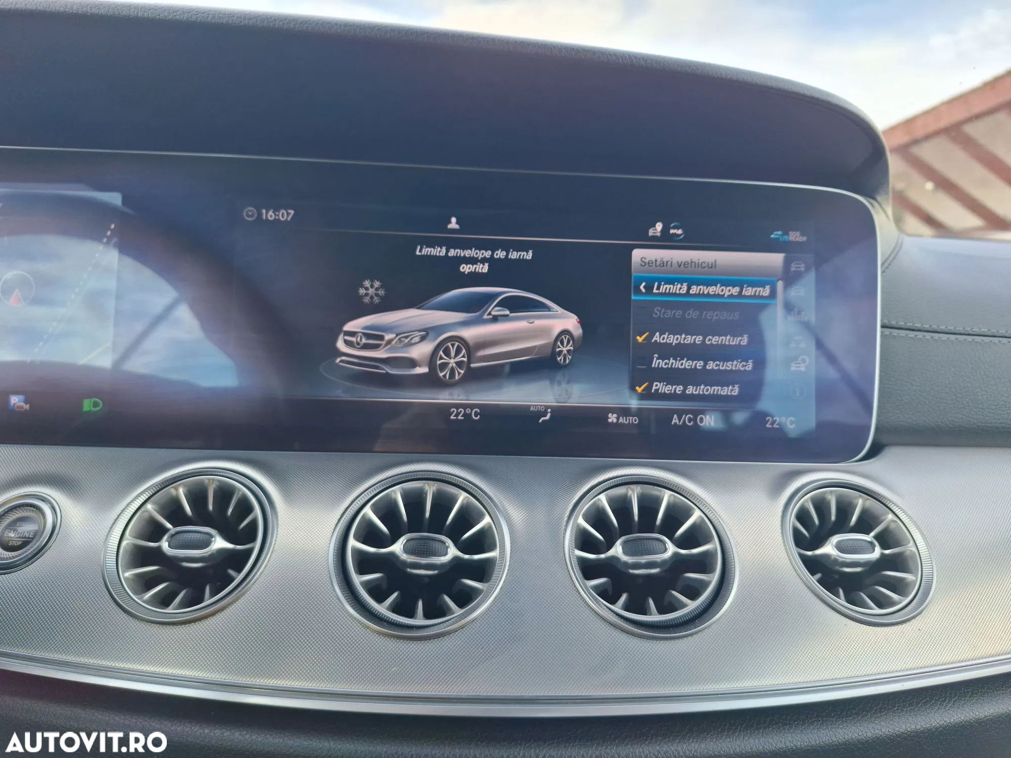Mercedes-Benz E 220 d 4MATIC Coupe Aut. - 25