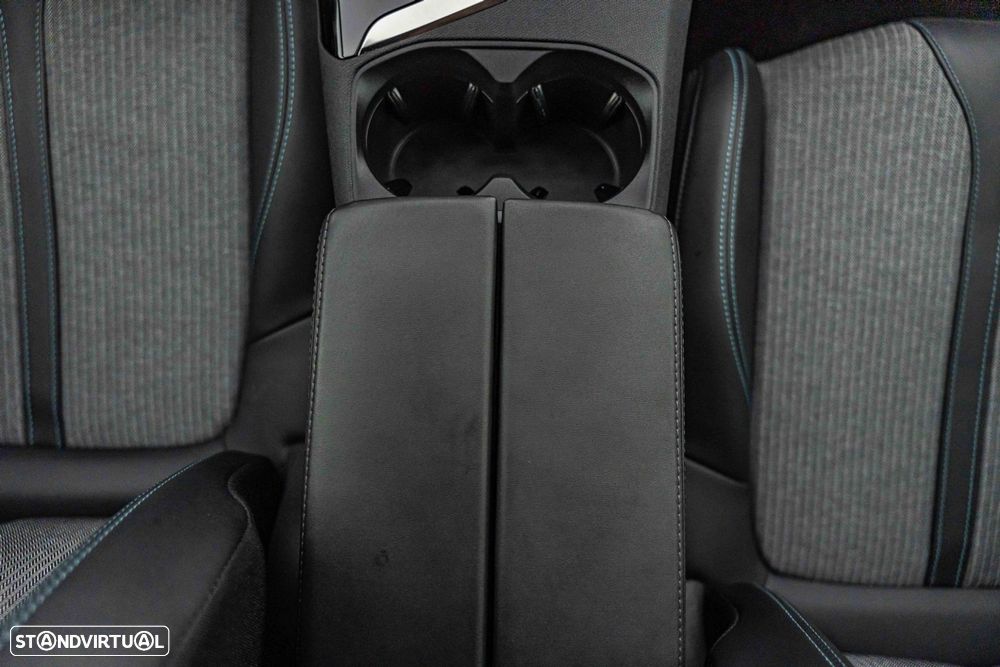 Peugeot 3008 1.6 Hybrid Allure Pack e-EAT8 - 20