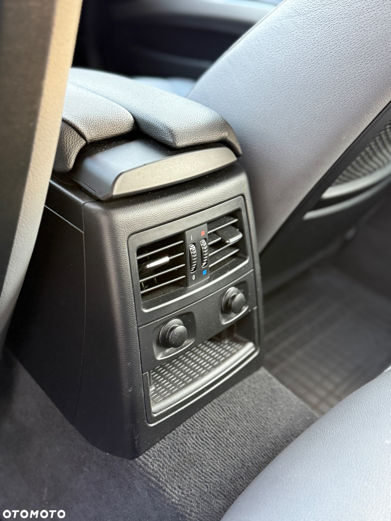 BMW Seria 3 320d DPF Touring - 17