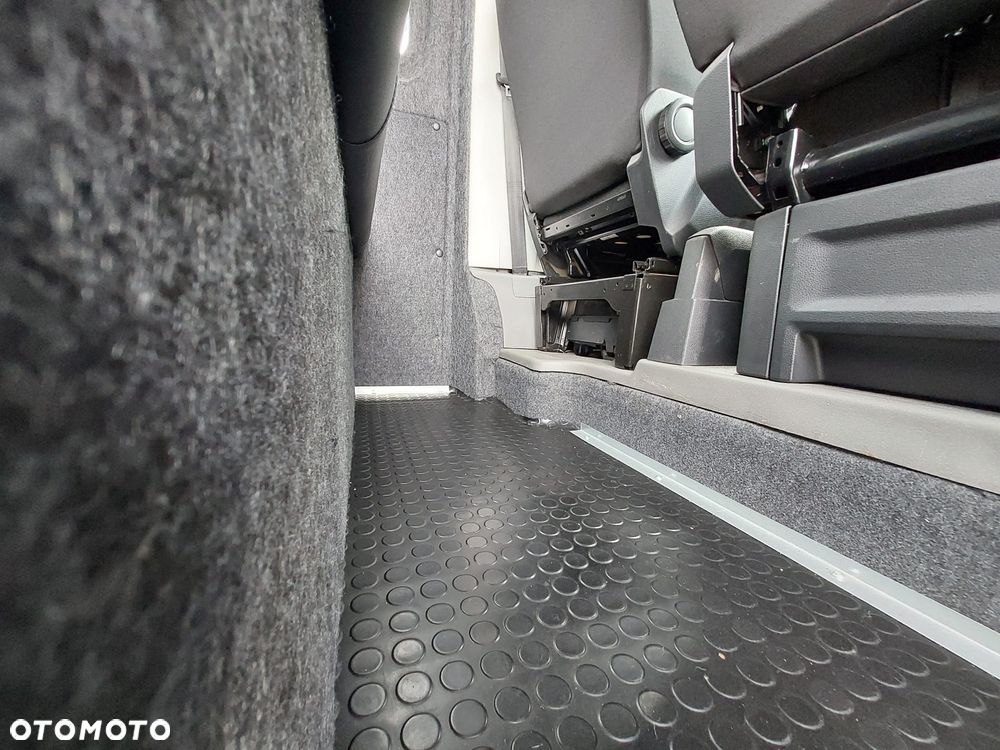 Volkswagen Crafter Maxi - 18