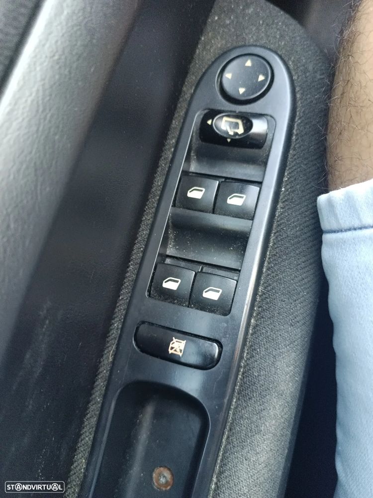 Peugeot 307 1.4 HDi Navtech - 9