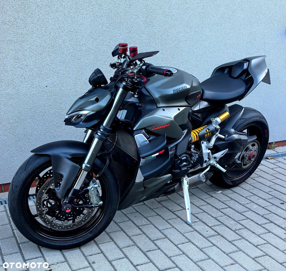Ducati Streetfighter V2 - 5