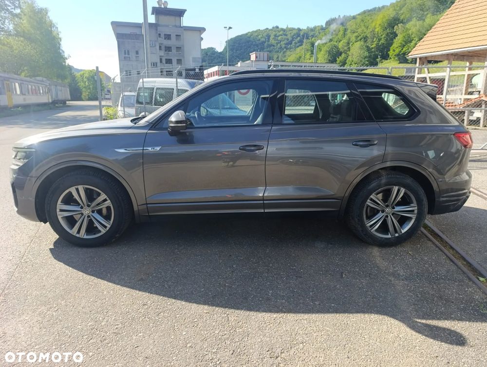 Volkswagen Touareg 3.0 V6 TSI OPF 4Motion R-Line - 2