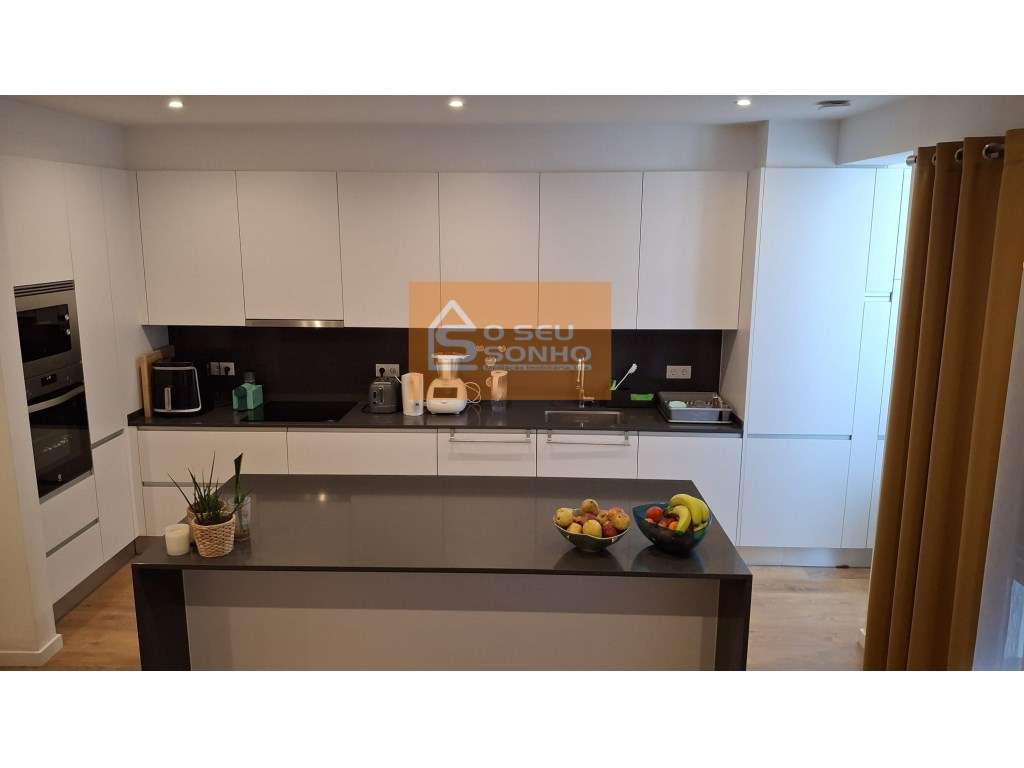 Apartamento T2 Semi-Novo no Centro de São Brás de Alportel - Grande imagem: 2/14
