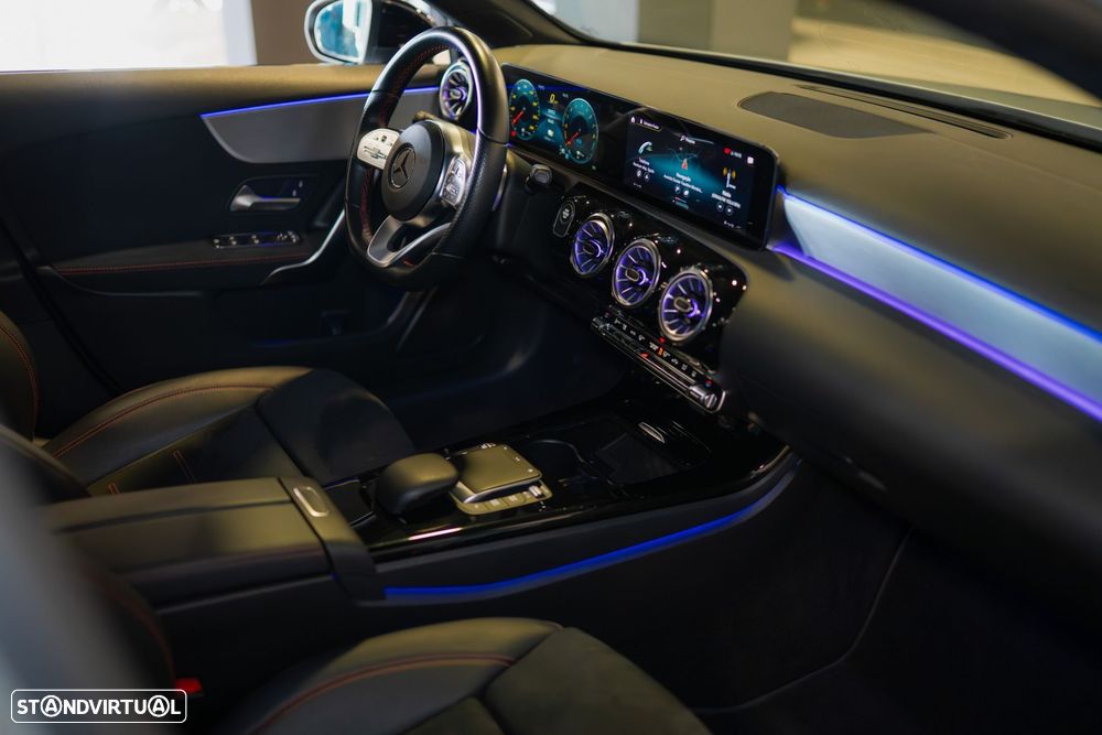 Mercedes-Benz A 250 e AMG Line - 35