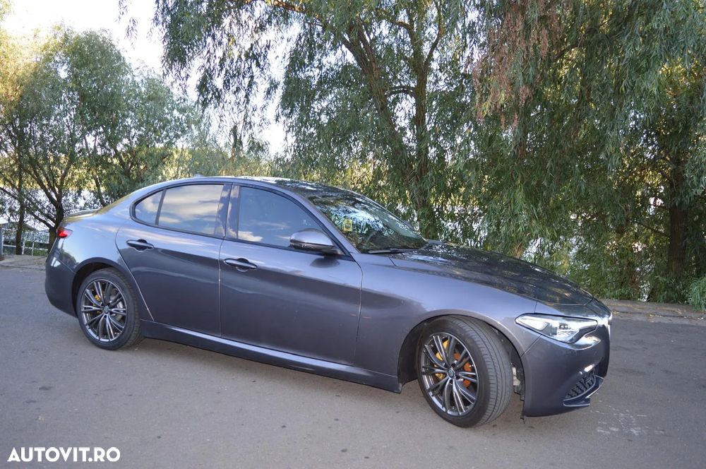 Alfa Romeo Giulia 2.0 Turbo 16V AT8 Veloce - 2