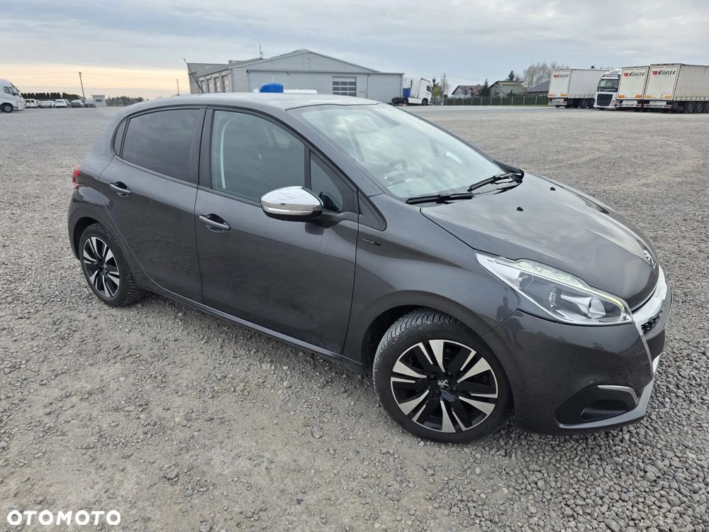 Peugeot 208 PureTech 82 Start & Stop Allure - 16