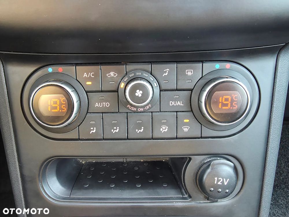 Nissan Qashqai 2.0 Acenta Pack - 12