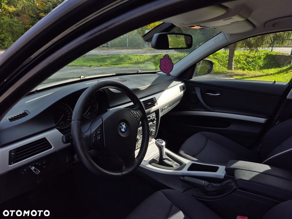 BMW Seria 3 318i Edition Lifestyle - 19