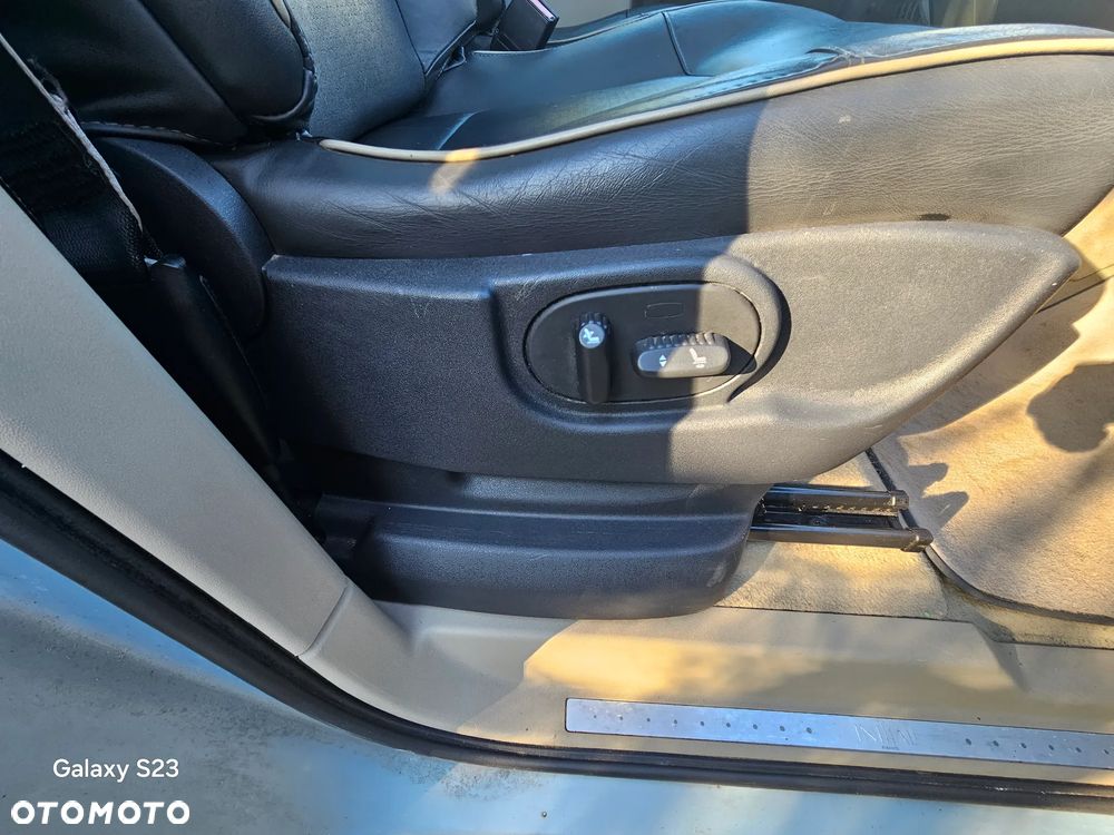 Renault Espace 3.5 Initiale - 30