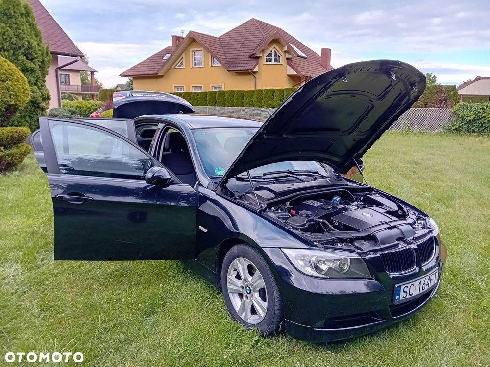 BMW Seria 3 318i Edition Exclusive - 17