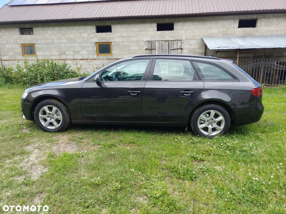 Audi A4 Avant 2.0 TDI DPF Ambition - 9