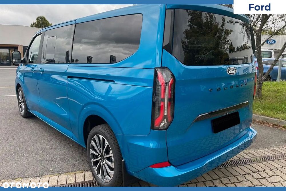 Ford Tourneo Custom - 5