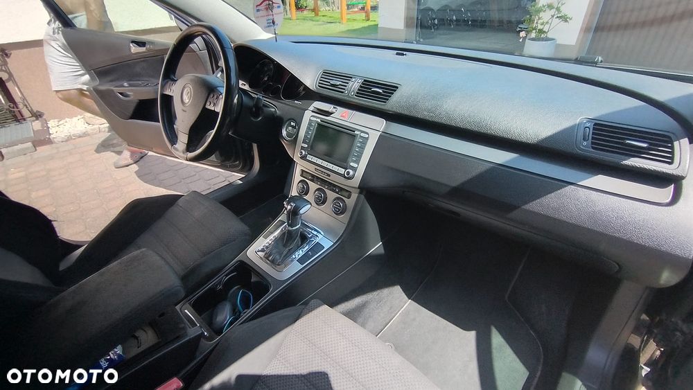 Volkswagen Passat 2.0 TDI DPF Comfortline DSG - 11