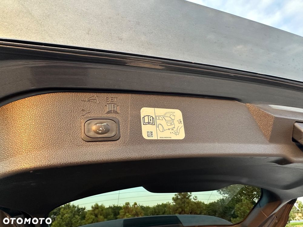 Ford Kuga 2.0 TDCi FWD ST-Line - 25