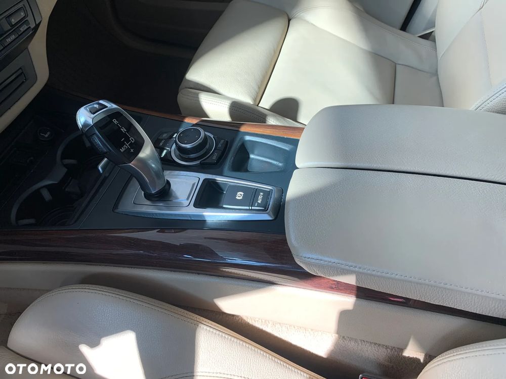 BMW X5 xDrive30i - 15