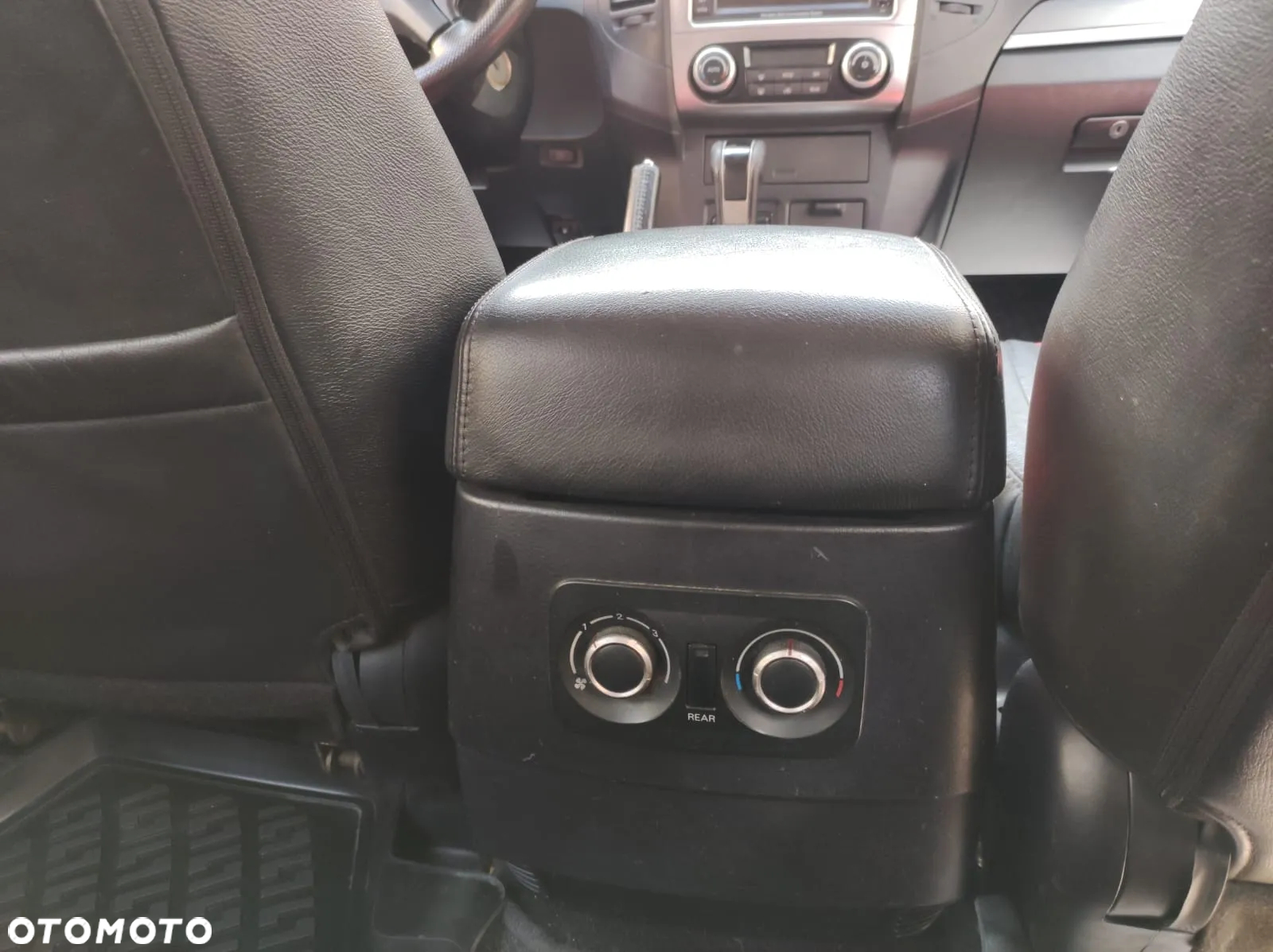 Mitsubishi Pajero 3.2 DI-D Automatik Edition 25 - 19