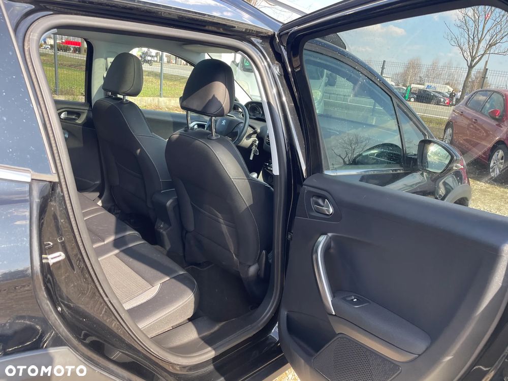 Peugeot 2008 1.6 BlueHDi Allure - 18