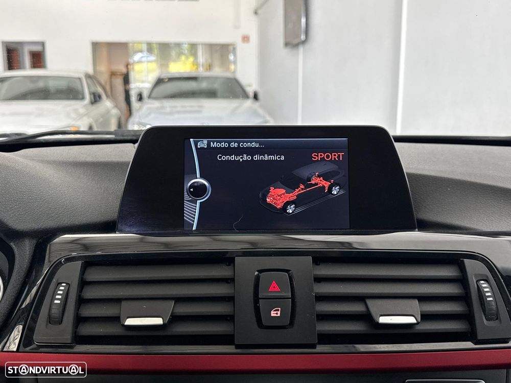 BMW 320 d Auto Pack M - 34