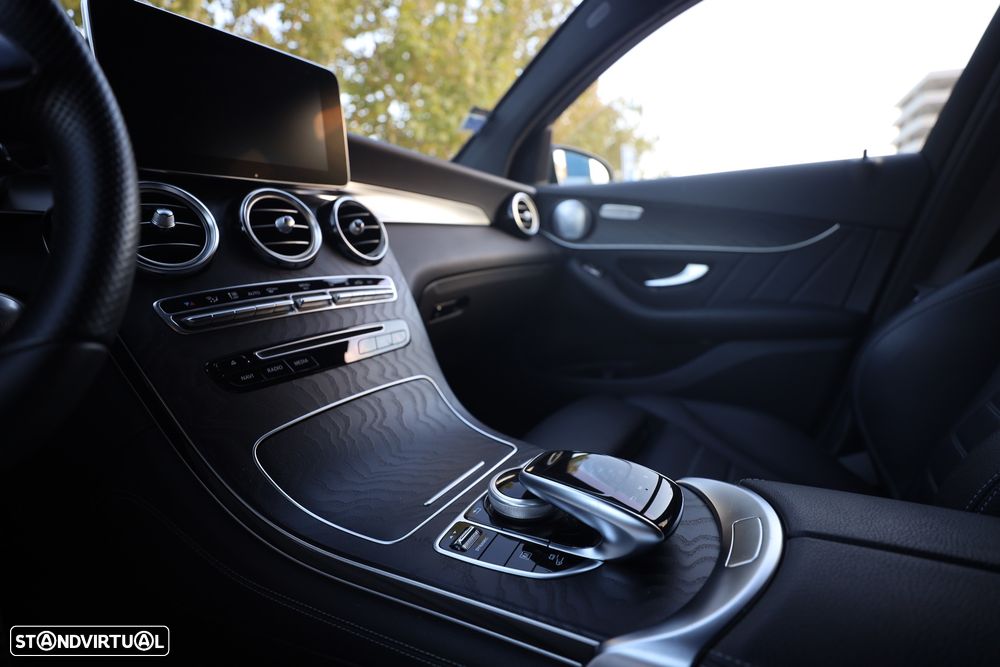 Mercedes-Benz GLC 350 e 4Matic 7G-TRONIC AMG Line - 19