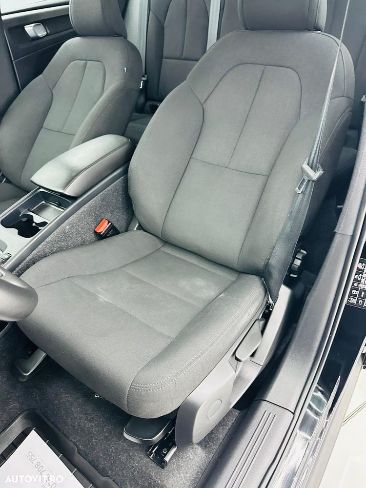 Volvo XC 40 T2 Momentum Core - 19