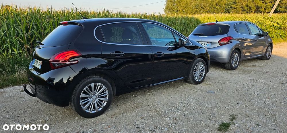 Peugeot 208 - 15