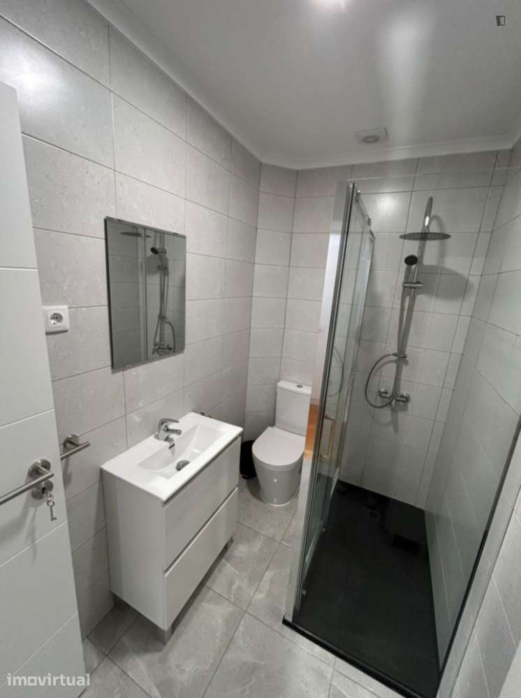 Quarto - localizado em Sete Rios Lisbon - Grande imagem: 3/13