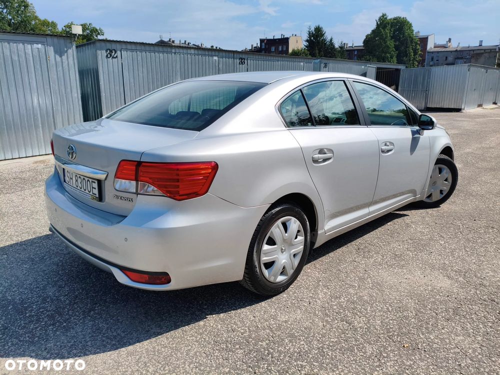 Toyota Avensis 1.8 Active - 2