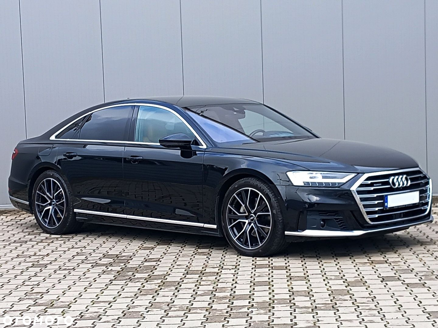 Audi A8 - 6