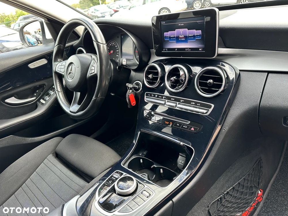 Mercedes-Benz Klasa C 180 (BlueTEC) d T 7G-TRONIC Avantgarde - 32